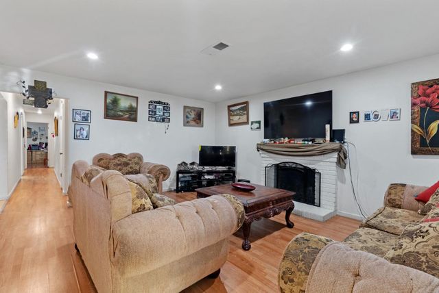 1780 Truckee, Salinas, CA 93906