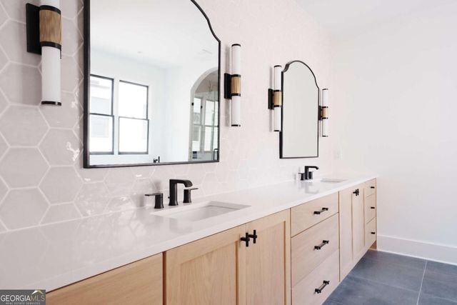 636 Hemlock Circle SE, Atlanta, GA 30316