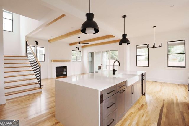 636 Hemlock Circle SE, Atlanta, GA 30316