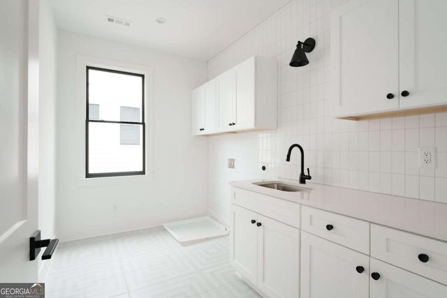 636 Hemlock Circle SE, Atlanta, GA 30316