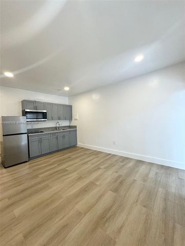 5545 N Miami Ave 8, Miami, FL 33127