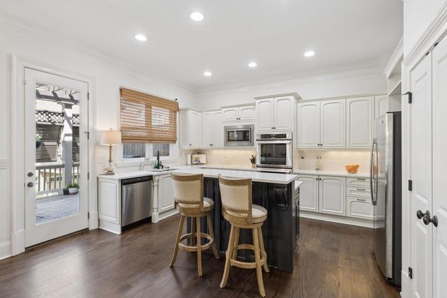 3585 Roxboro Road NE 6, Atlanta, GA 30326