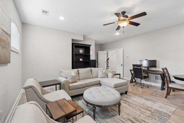 3585 Roxboro Road NE 6, Atlanta, GA 30326