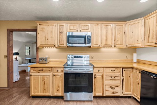 114 Hillendale Dr, Livingston, TX 77351