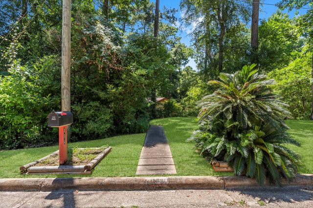 114 Hillendale Dr, Livingston, TX 77351