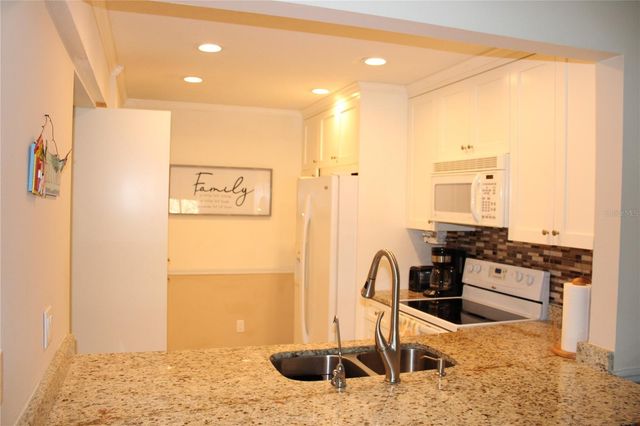 14130 ROSEMARY LANE 1305, Largo, FL 33774