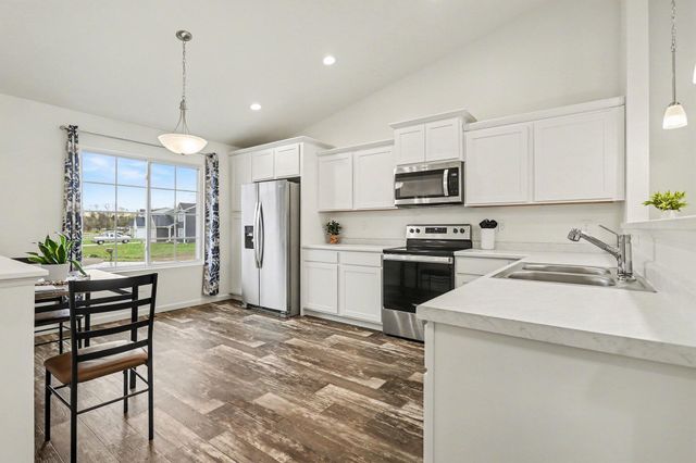 17803 Bluff Drive, Three Rivers, MI 49093
