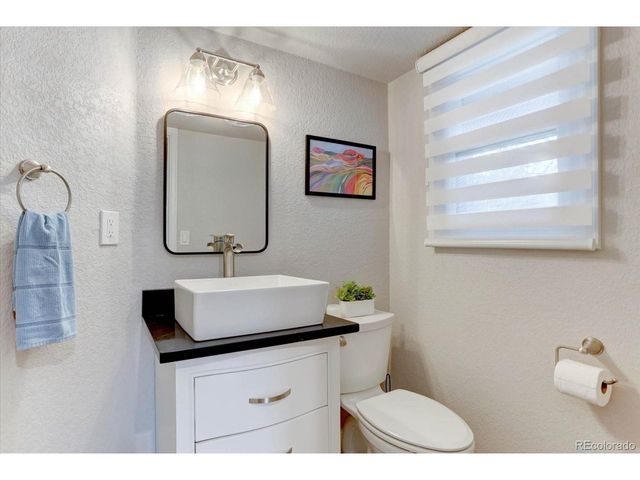 7 Desert Willow Ln, Littleton, CO 80127