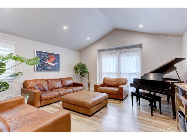 7 Desert Willow Ln, Littleton, CO 80127