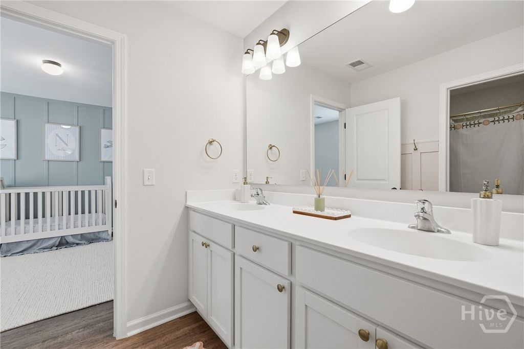 Image 23 of property listing at 35 Henslow Field, Savannah, GA 31419