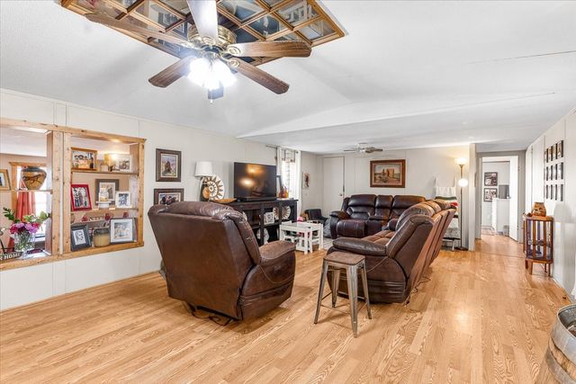 330 Chapman Drive, Mineral Wells, TX 76067