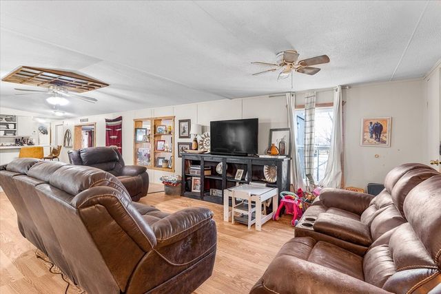 330 Chapman Drive, Mineral Wells, TX 76067