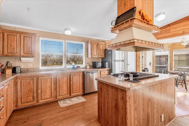 330 Chapman Drive, Mineral Wells, TX 76067