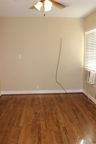 315 S Kansas Street, La Porte, TX 77571