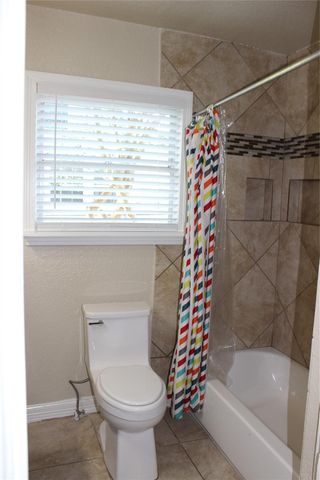 315 S Kansas Street, La Porte, TX 77571