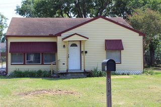 315 S Kansas Street, La Porte, TX 77571