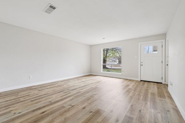 5903 N Wagon BND, Austin, TX 78744