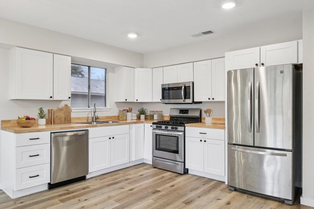 5903 N Wagon BND, Austin, TX 78744