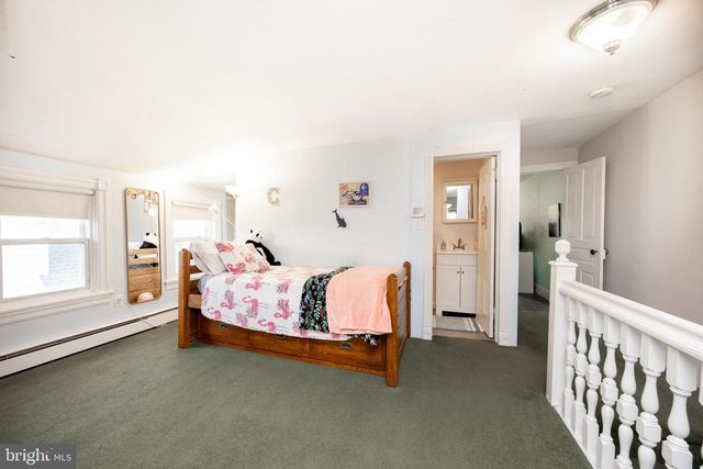 19 GLENWOOD AVE, Collegeville, PA 19426