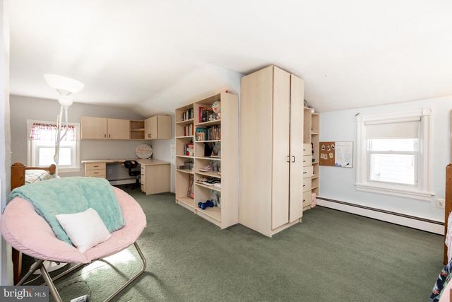 19 GLENWOOD AVE, Collegeville, PA 19426