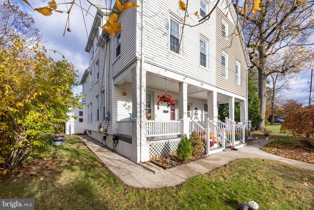 19 GLENWOOD AVE, Collegeville, PA 19426