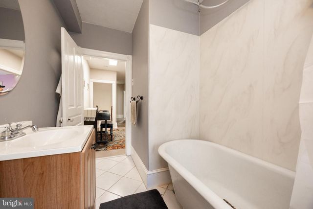 19 GLENWOOD AVE, Collegeville, PA 19426