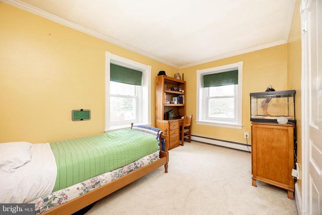 19 GLENWOOD AVE, Collegeville, PA 19426