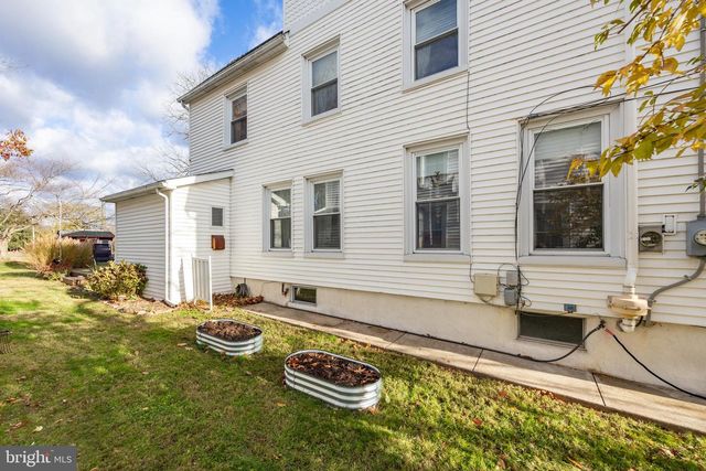 19 GLENWOOD AVE, Collegeville, PA 19426