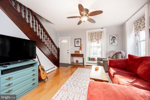 19 GLENWOOD AVE, Collegeville, PA 19426