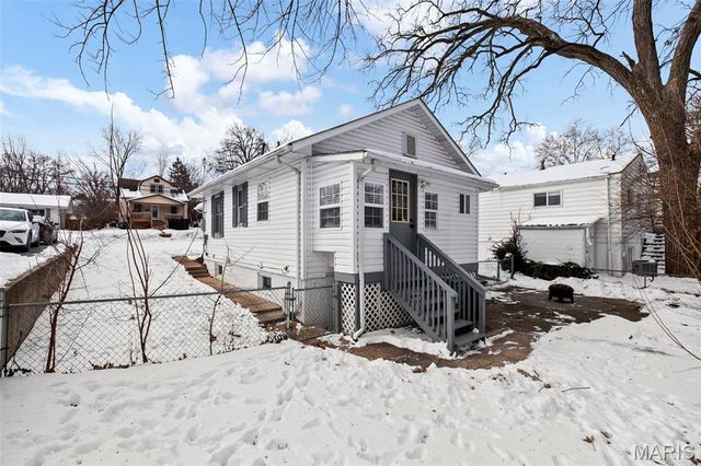 7615 Folk Avenue, St Louis, MO 63143