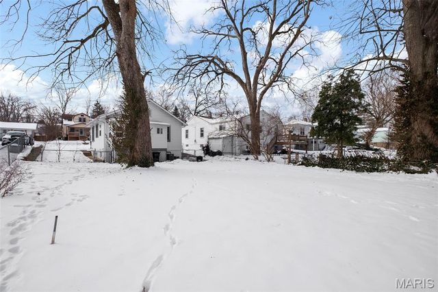 7615 Folk Avenue, St Louis, MO 63143