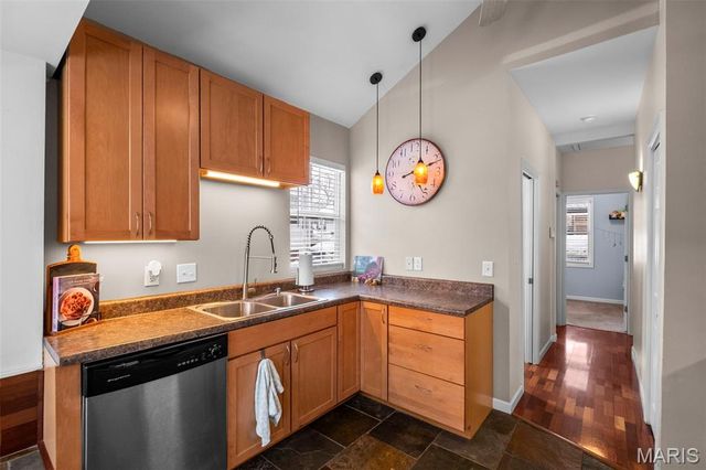 7615 Folk Avenue, St Louis, MO 63143