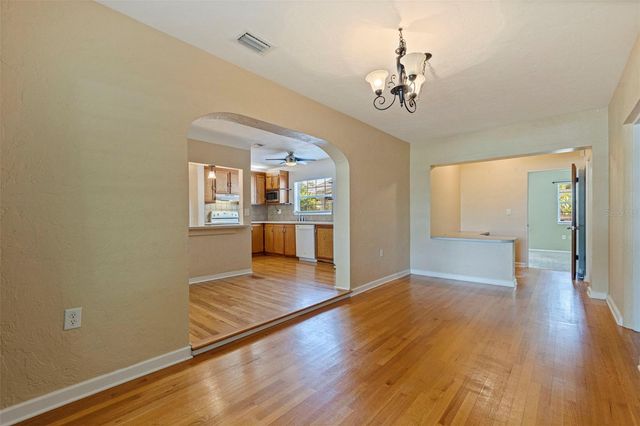 4558 25TH AVENUE N, St Petersburg, FL 33713