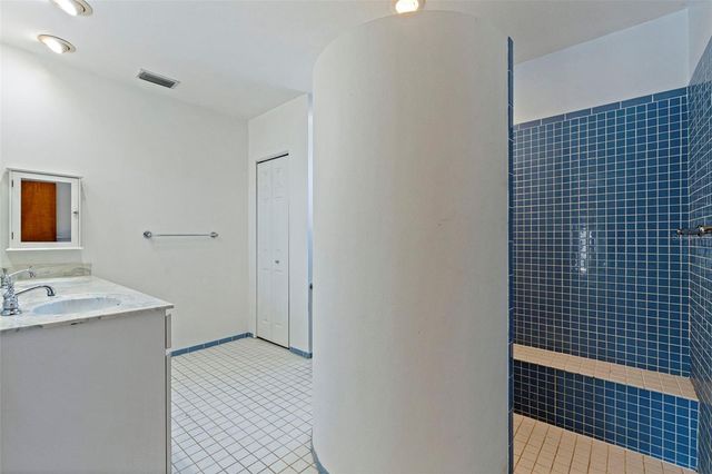 4558 25TH AVENUE N, St Petersburg, FL 33713