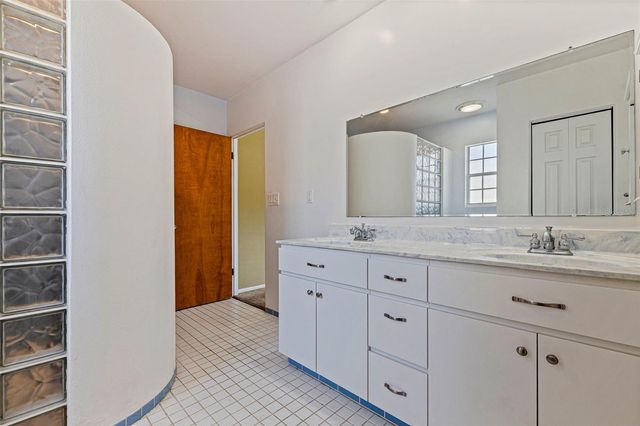 4558 25TH AVENUE N, St Petersburg, FL 33713