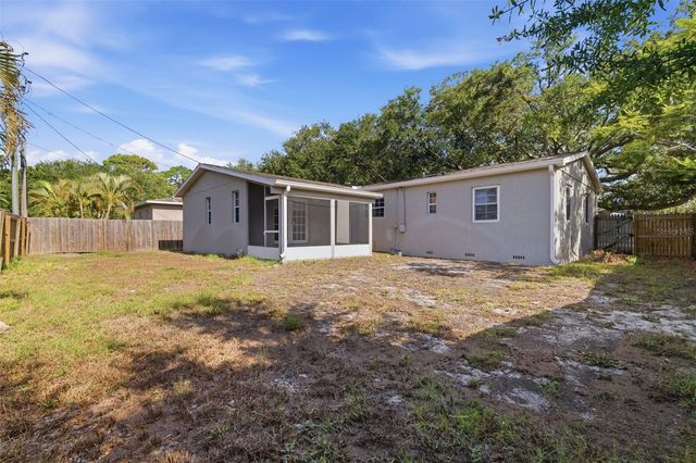4558 25TH AVENUE N, St Petersburg, FL 33713