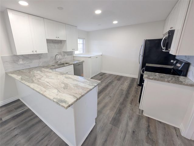 2101 Fountain View Drive 76, Houston, TX 77057