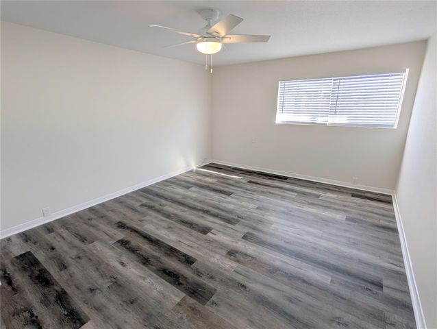 2101 Fountain View Drive 76, Houston, TX 77057