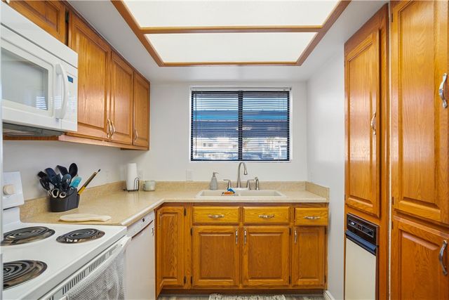 2022 Merrill Lane 13E, Bullhead City, AZ 86442