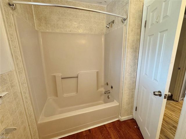 202 Woodhaven RD, Newport News, VA 23608