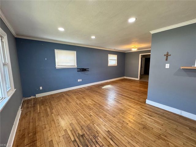 202 Woodhaven RD, Newport News, VA 23608