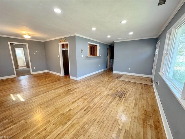 202 Woodhaven RD, Newport News, VA 23608