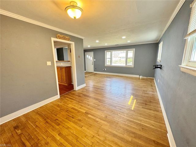 202 Woodhaven RD, Newport News, VA 23608