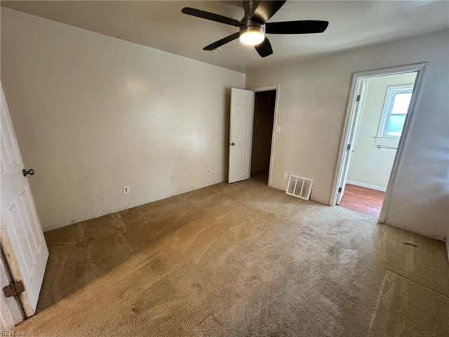 202 Woodhaven RD, Newport News, VA 23608