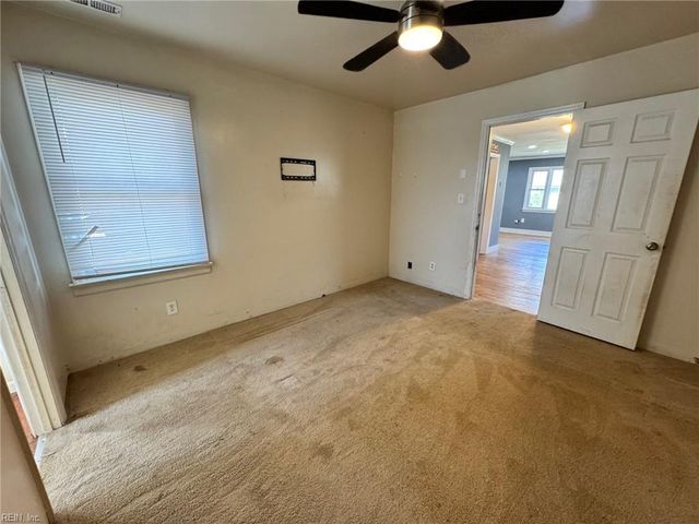 202 Woodhaven RD, Newport News, VA 23608