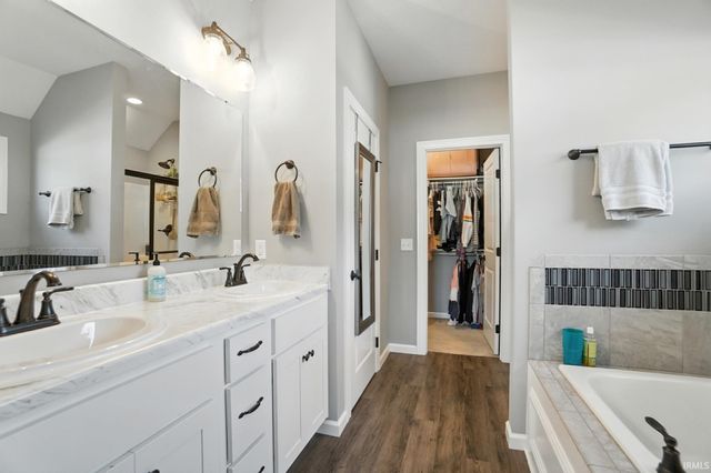 16886 Willow Ridge Trail, Fort Wayne, IN 46845