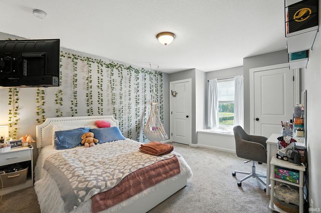 16886 Willow Ridge Trail, Fort Wayne, IN 46845