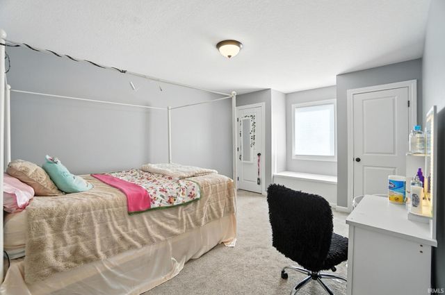 16886 Willow Ridge Trail, Fort Wayne, IN 46845