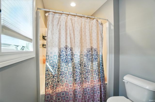 16886 Willow Ridge Trail, Fort Wayne, IN 46845