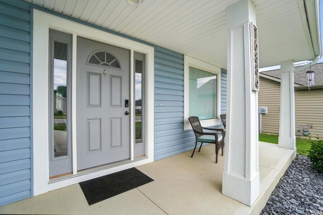 16886 Willow Ridge Trail, Fort Wayne, IN 46845